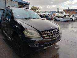 2005 Mercedes Benz M Class image 3
