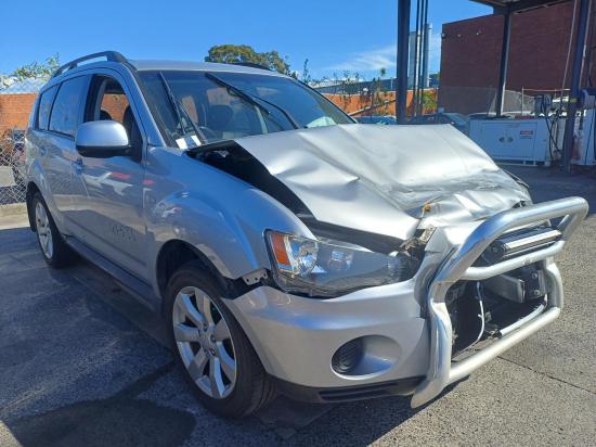 mitsubishi Outlander ZH Oct 2012 RIGHTFRONT WINDOW REG/MOTOR 