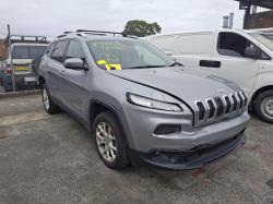 Jeep Cherokee image 3