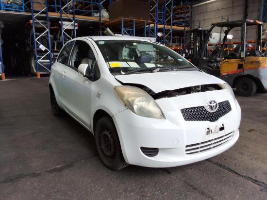 toyota Yaris NCP90R Mar 2006 BONNET 