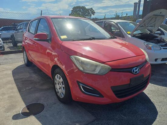 hyundai I20 PB Dec 2013 LEFT FRONT DOOR 