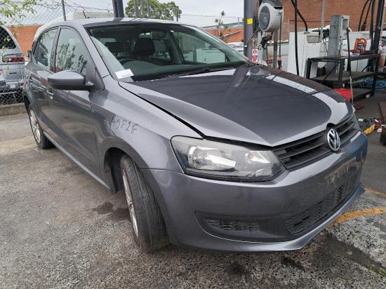 volkswagen Polo RIGHT HEADLAMP 