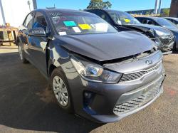 Kia Rio image 3