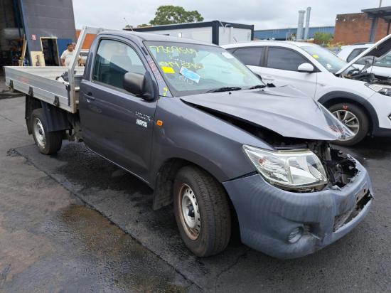 toyota Hilux LEFT FRONT DOOR 