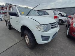 Mitsubishi Triton image 3