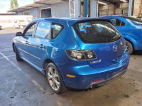 2005 Mazda 3 BK image 3