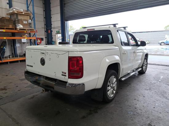 volkswagen Amarok 2H May 2013 GRILLE 