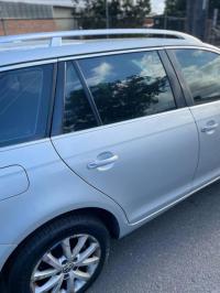 2010 Volkswagen Golf image 3