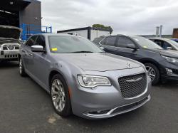 Chrysler 300c image 3
