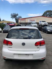 2012 Volkswagen Golf image 3