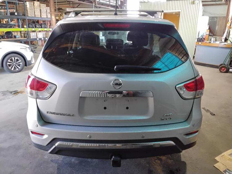 nissan Pathfinder ST-L Feb 2016 Parts & Wrecking