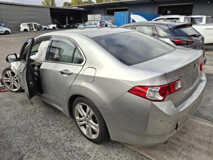 honda Accord LUXURY Apr 2010 Parts & Wrecking