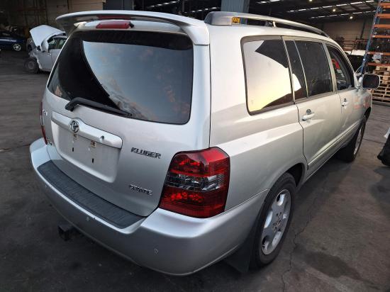 toyota Kluger 2003 LEFT REAE DOOR 