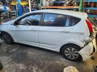 2016 Hyundai Accent image 3