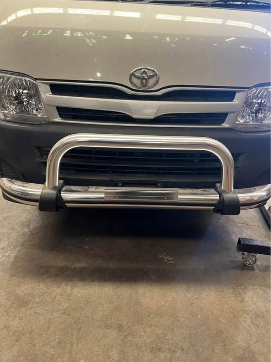 toyota Hiace Nudge Bar / Bull bar 
