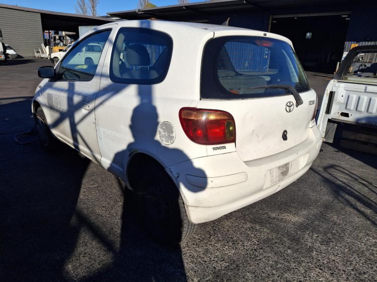 toyota Echo ECHO Aug 2005 Parts & Wrecking