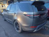 2019 Land Rover Discovery TD4 SE image 3