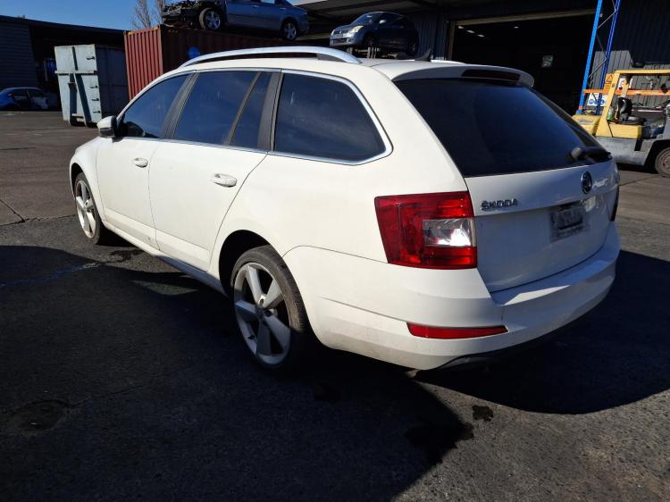 skoda Octavia 132TSI ELEGANCE Jul 2014 Parts & Wrecking