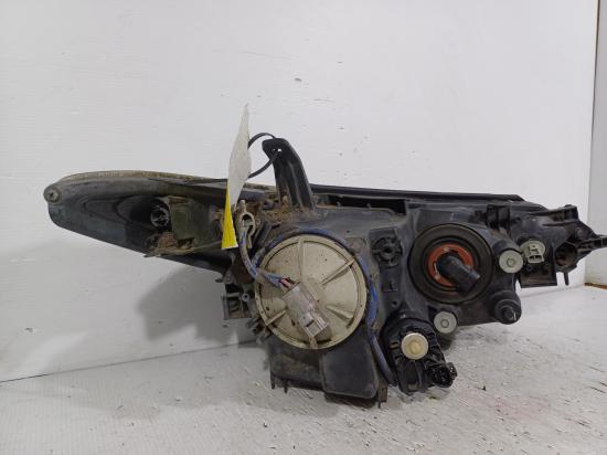 toyota Tarago GLI Jun 2006 LEFT HEADLAMP 