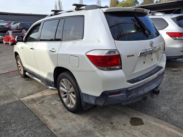 toyota Kluger 4X2 GRANDE Nov 2010 Parts & Wrecking