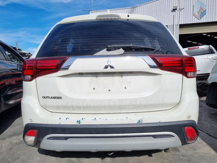 mitsubishi Outlander ES 7 SEAT ZL 2020 Parts & Wrecking