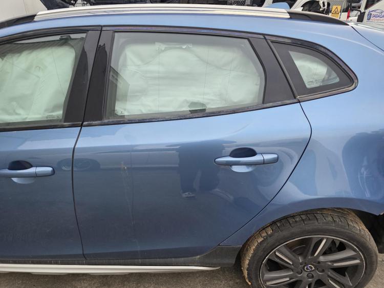 volvo S40 V40 CROSS COUNTRY Oct 2016 Parts & Wrecking