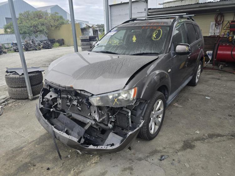 mitsubishi Outlander ZH LS May 2010 Parts & Wrecking