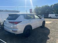 2023 Mitsubishi Outlander ZM image 3