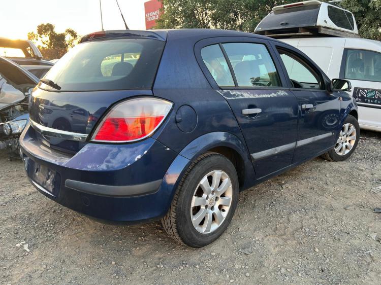 holden Astra AH Oct 2004 Parts & Wrecking