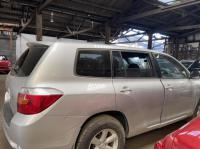2010 Toyota Kluger image 3