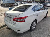 2015 Nissan Pulsar B17 image 3