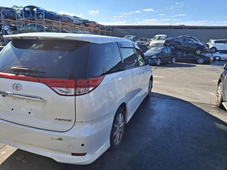 toyota Tarago Nov 2011 Parts & Wrecking