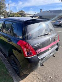 2010 Suzuki Swift image 3