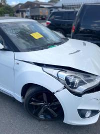 2014 Hyundai Veloster image 3