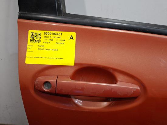 toyota Yaris NCP91R Sep 2006 RIGHT FRONT DOOR 