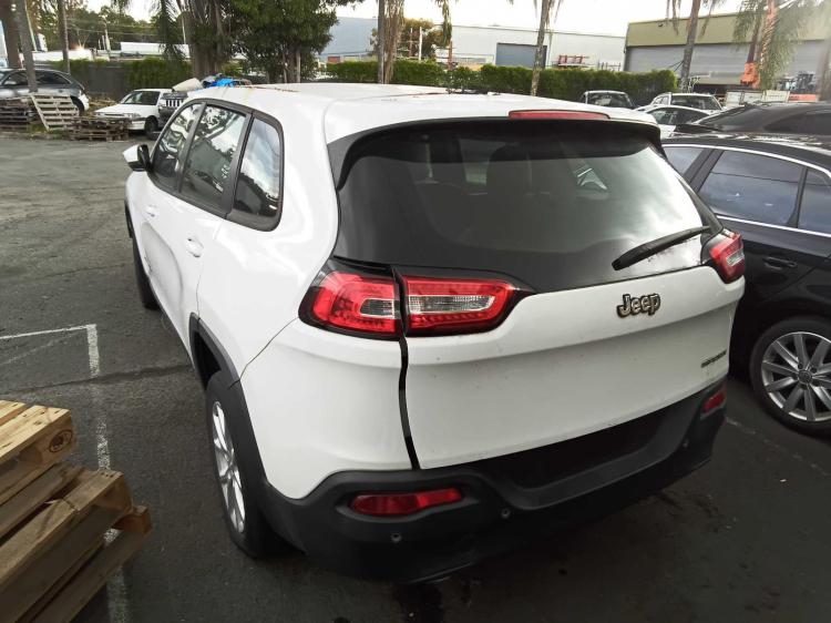 jeep Cherokee SPORT May 2014 Parts & Wrecking