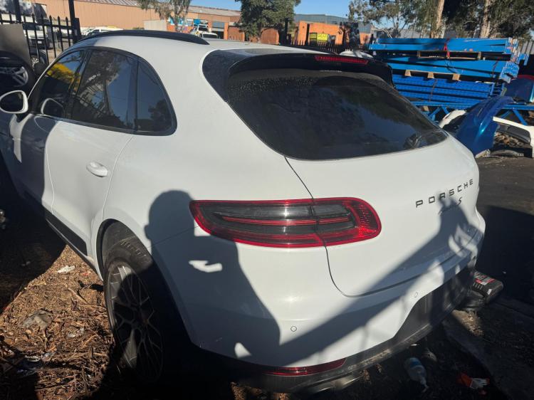 porsche Macan 2015 Parts & Wrecking