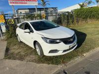 2018 Holden Astra image 3