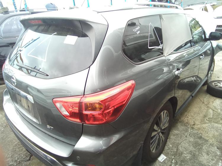 nissan Pathfinder ST Mar 2018 Parts & Wrecking