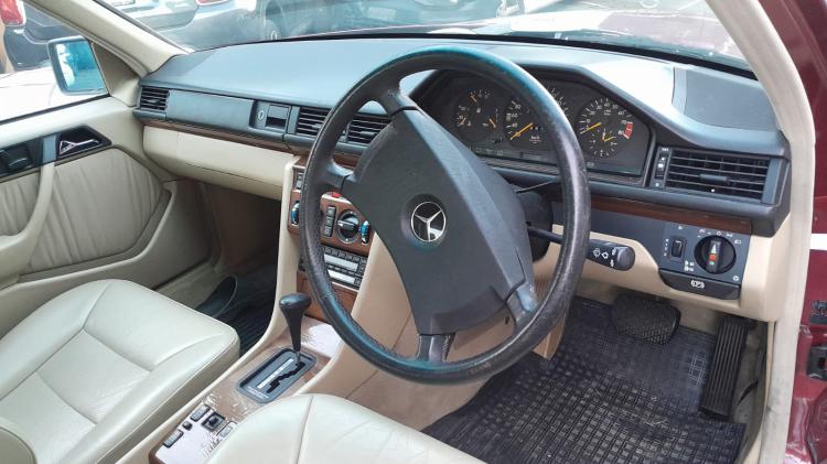 mercedes benz 300e 1990 Parts & Wrecking