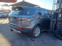 2017 Land Rover Discovery SERIES 5 image 3