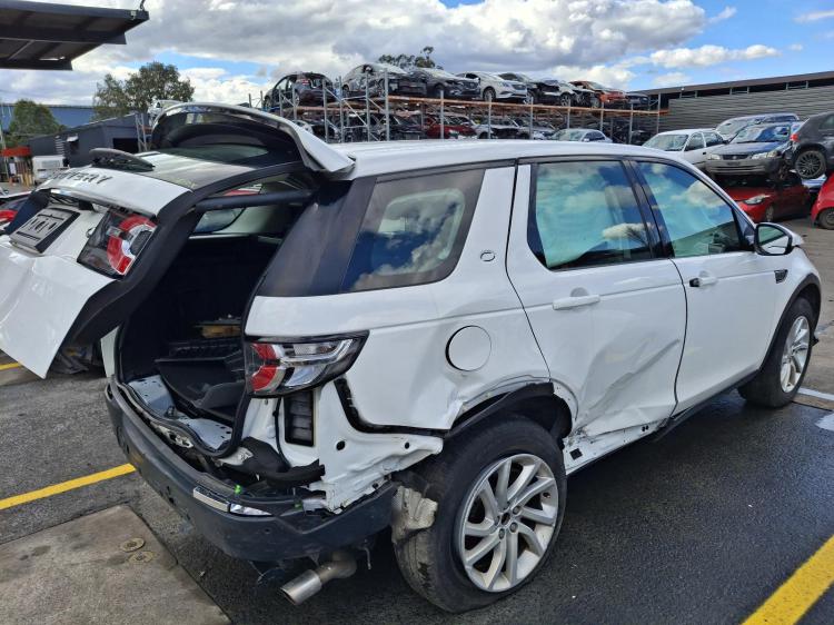 land rover Discovery Sport Nov 2017 Parts & Wrecking