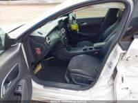 2015 Mercedes Benz Cla Class Cla 200 image 3