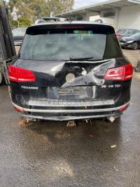 2016 Volkswagen Touareg 7P image 3