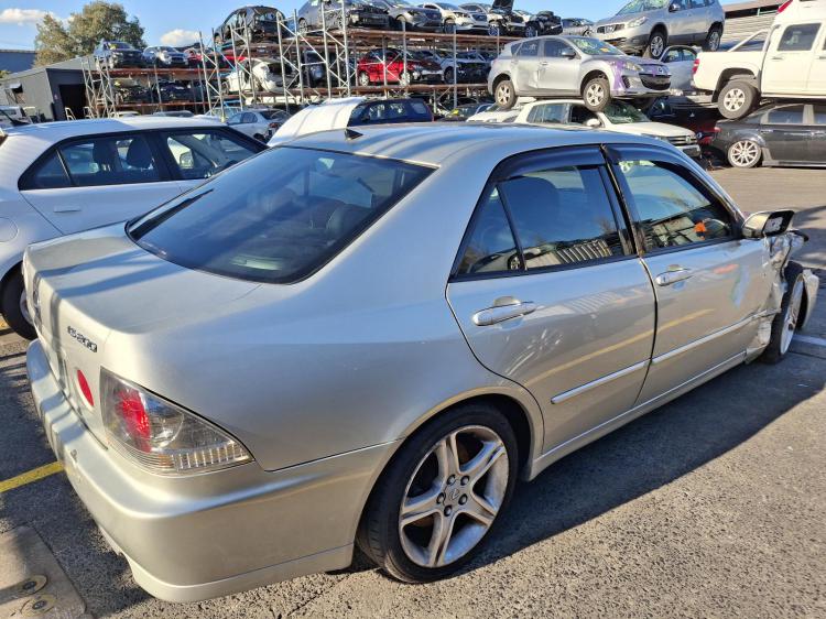 lexus Is200/is300 Mar 2003 Parts & Wrecking