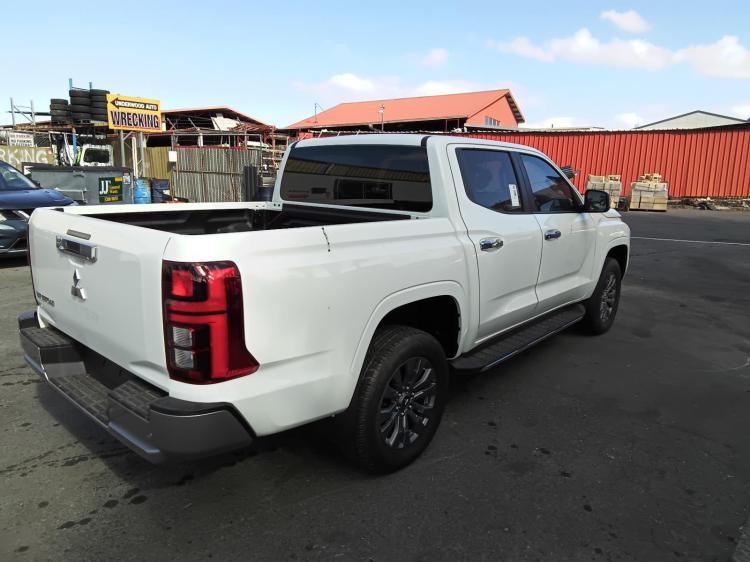 mitsubishi Triton 4X4 GLS Mar 2024 Parts & Wrecking