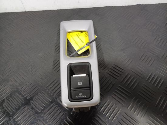 isuzu Mu X Mar 2024 COMBIANTION SWITCH 