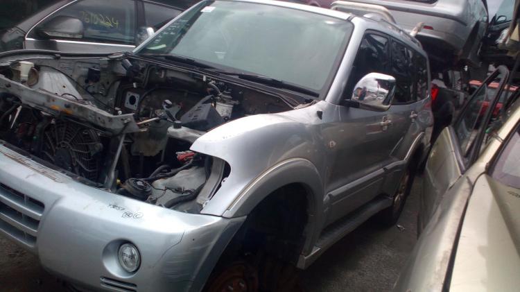 mitsubishi Pajero GLS Apr 2005 Parts & Wrecking