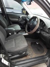 2004 Toyota Rav4 CV image 3