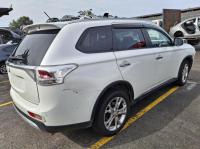 2014 Mitsubishi Outlander ZJ image 3